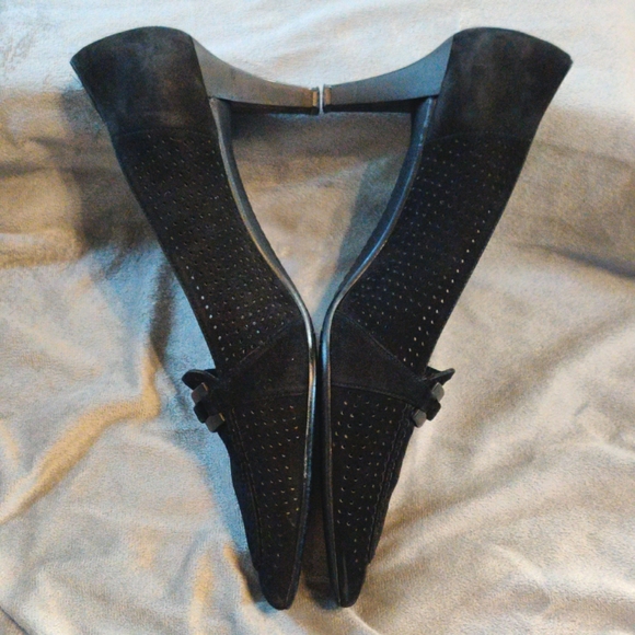 Stuart Weitzman Blk Suede Cutout Square Toe Pump SZ 8 - Picture 5 of 5